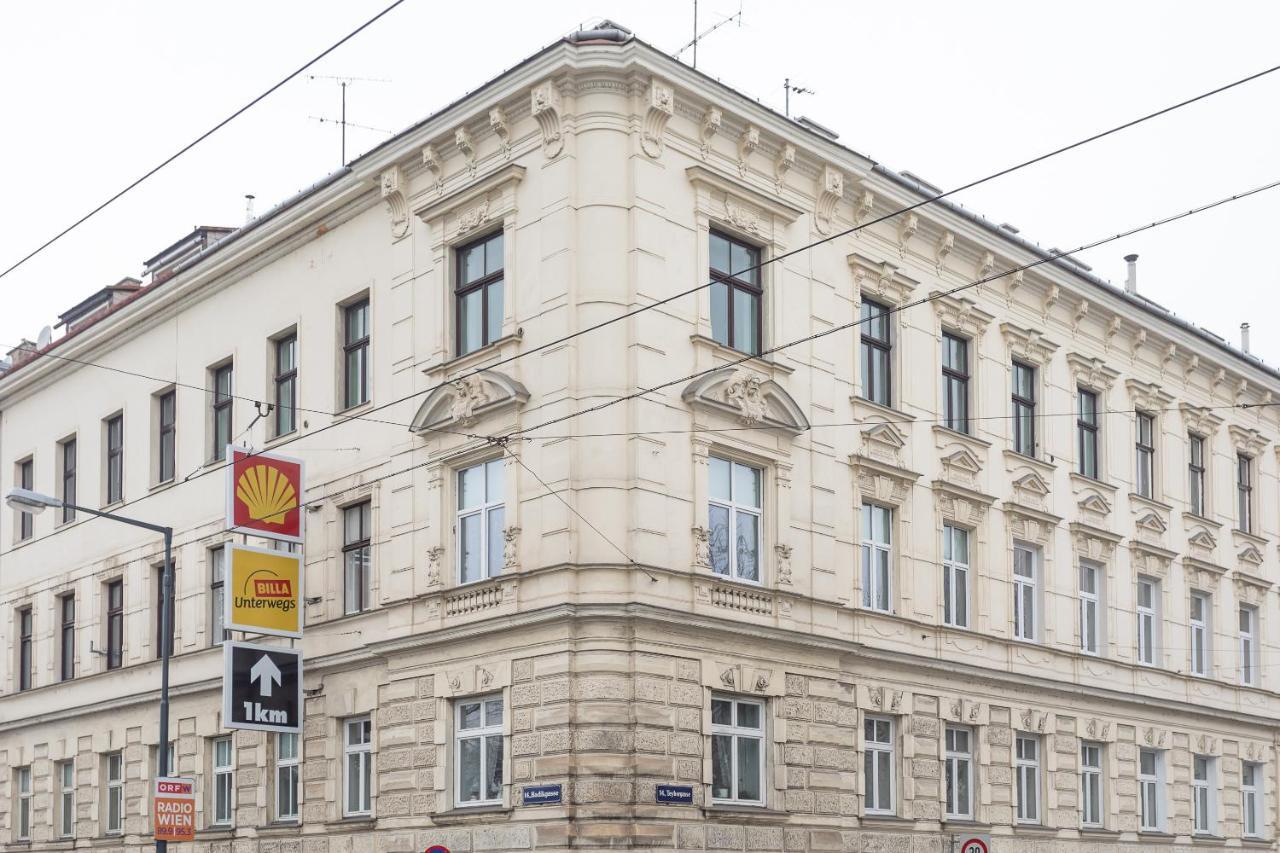 Schonbrunn Garden View Apartments Вена Экстерьер фото
